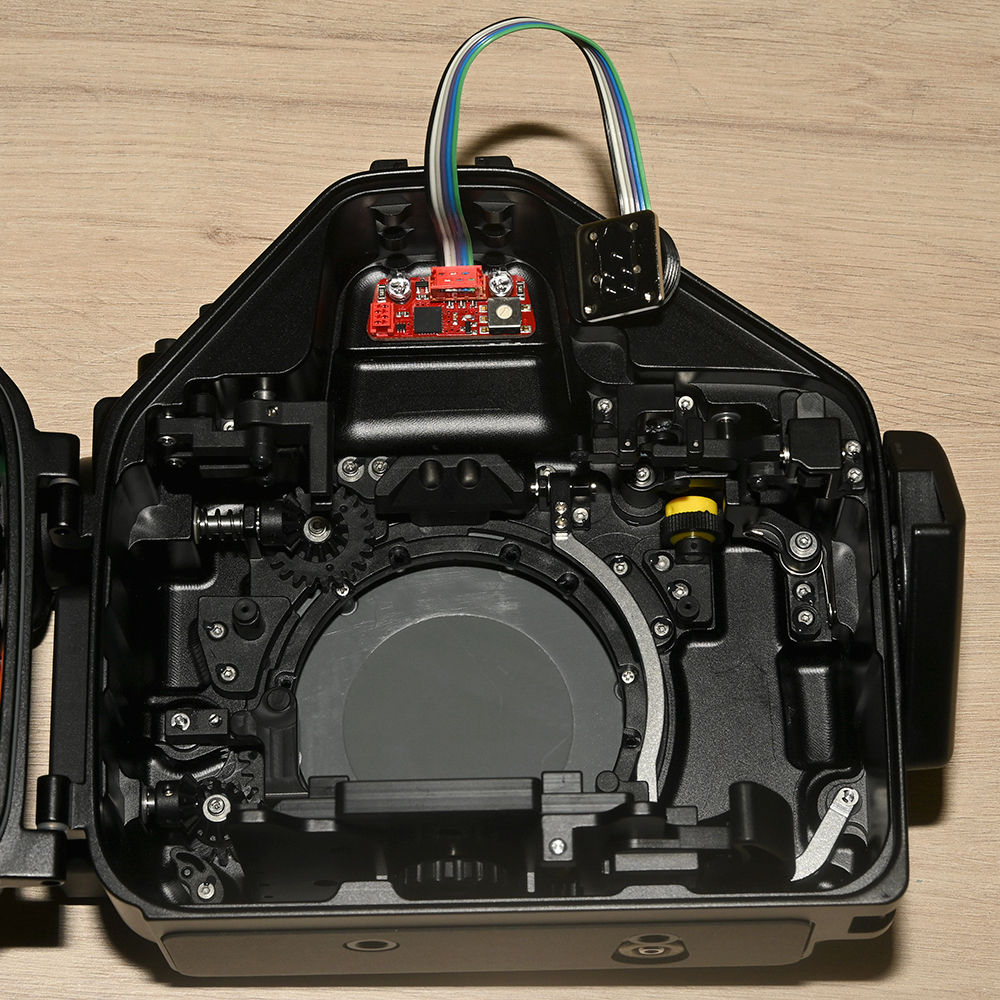 11072-22-HSS TTL-Converter for NAUTICAM for OLYMPUS/ OM SYSTEM - Image 2